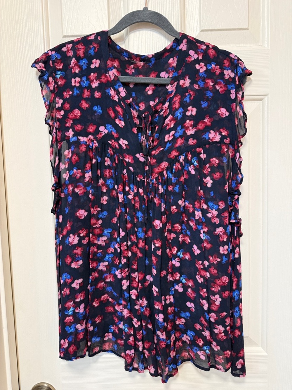 Lucky Brand Navy Floral Tie-Front Sleeveless Blouse